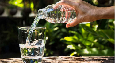 শীতেও প্রতিদিন ৮ থেকে ১০ গ্লাস পানি