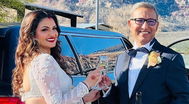 ঘুরতে গিয়ে বিয়ে করলেন তনুশ্রী