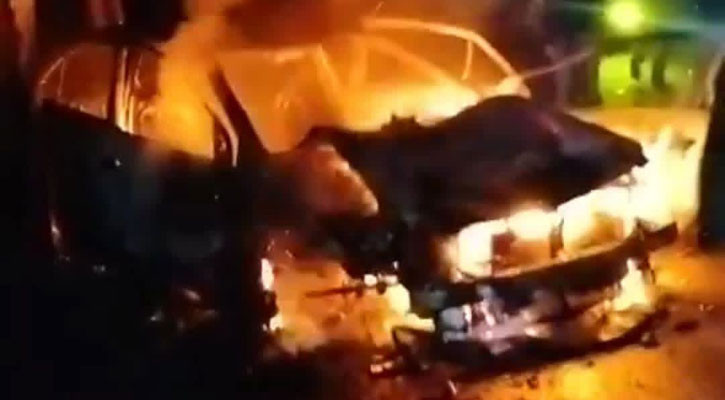 মাদারীপুরে প্রাইভেটকারের ধাক্কায় শিশু নিহত, গাড়িতে আগুন দিল জনতা