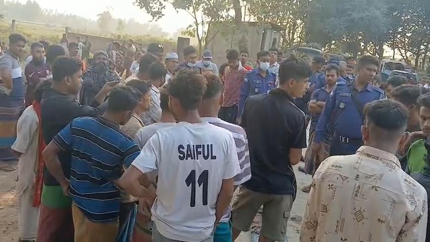 নরসিংদীতে অটোরিকশা চালককে গলা কেটে হত্যা