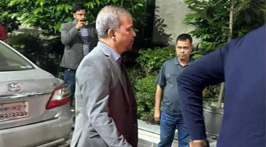 খালেদা জিয়ার শারীরিক অবস্থার খোঁজ নিতে হাসপাতালে দুই উপদেষ্টা