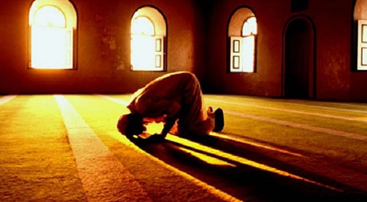 জেনে নিন আজকের নামাজের সময়সূচি