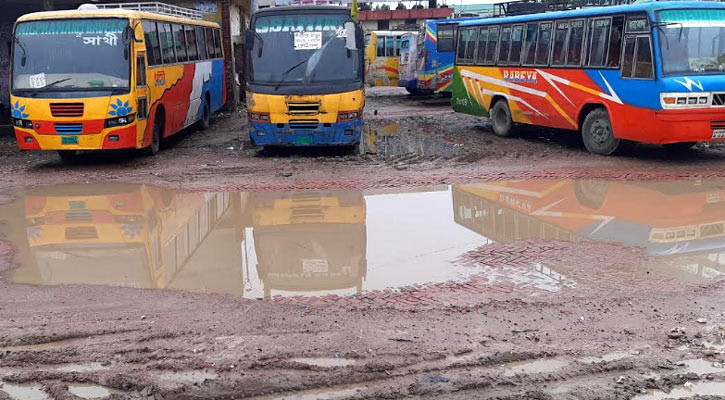 অনির্দিষ্টকালের জন্য রংপুর-নীলফামারী রুটে বাস চলাচল বন্ধ