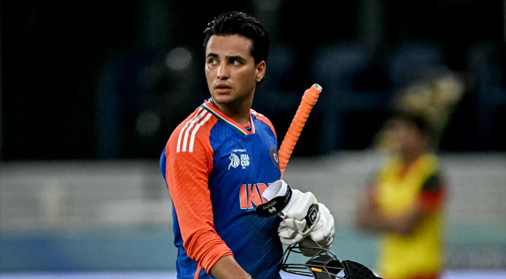 ১২ বলে ফিফটি, ৩২ বলে সেঞ্চুরি হাঁকিয়ে অভিষেকের রেকর্ড