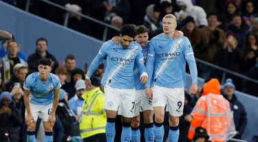 ফোডেনের জোড়া গোলে নাটকীয় জয়, শিরোপা দৌড়ে ফিরল ম্যানসিটি