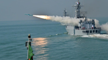 মহড়ায় সফল ক্ষেপণাস্ত্র উৎক্ষেপণ বাংলাদেশ নৌবাহিনীর