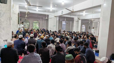 খালেদা জিয়ার সুস্থতা কামনায় চবি ছাত্রদলের দোয়া মাহফিল