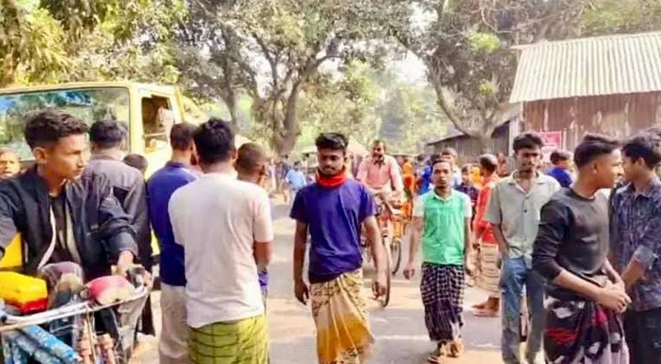 স্কুলে যাওয়ার পথে ট্রাকচাপায় প্রাণ গেল শিক্ষিকার