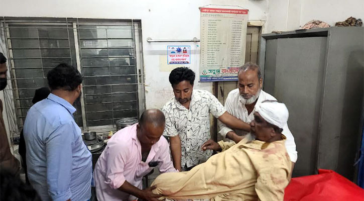 লক্ষ্মীপুরে চাঁদা না পেয়ে ব্যবসায়ীর ওপর হামলার অভিযোগ