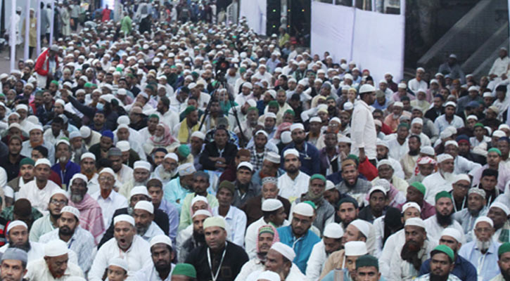 বায়তুল মোকাররমে ঐতিহাসিক এশায়াত সম্মেলনে লাখো আশেকে রাসূলের ঢল