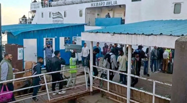 প্রথম যাত্রায় ১২০০ পর্যটক নিয়ে সেন্ট মার্টিনের পথে ৩ জাহাজ