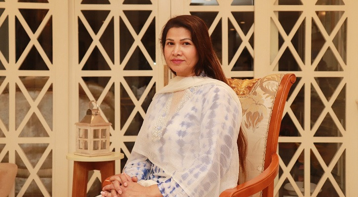 আধিপত্য বিস্তারের গল্পে নাজনীন হাসান খানের ‘পাওয়ার’