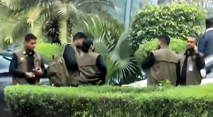 খালেদা জিয়ার নিরাপত্তায় এসএসএফ সদস্যদের দায়িত্ব পালন শুরু