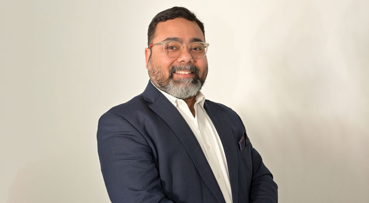 যুক্তরাজ্যে প্রথম বাংলাদেশি উপাচার্য নিযুক্ত হলেন আইইউবির প্রাক্তন শিক্ষার্থী ওসামা খান