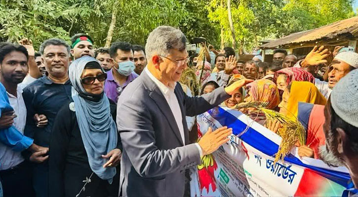 ১৪ বছর পর নির্বাচনী গণসংযোগে সালাহউদ্দিন আহমদ