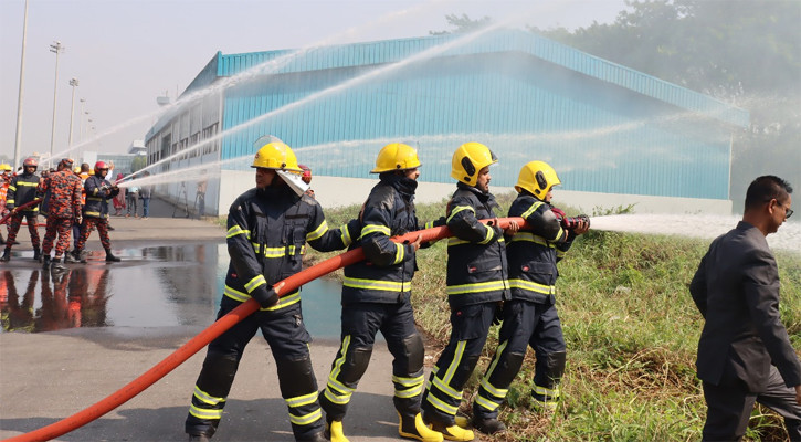 চট্টগ্রাম বিমানবন্দরে অগ্নি নির্বাপণ মহড়া