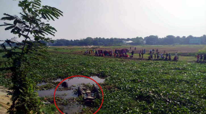 ট্রলি উল্টে তিতাস নদীতে, প্রাণ হারালেন এক পরিবারের ৩ নারী