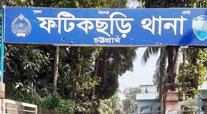 ফটিকছড়িতে দোকান থেকে লাখ টাকার মালামাল লুটের অভিযোগ