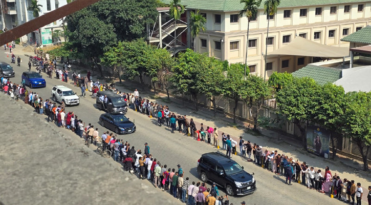 এভারকেয়ার হাসপাতালে ডা. জুবাইদা রহমান