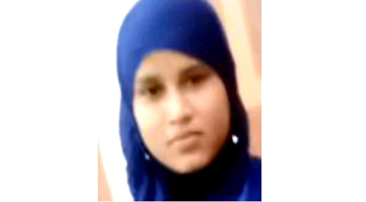 মোটরসাইকেল থেকে ছিটকে পড়ে ট্রাকচাপায় তরুণী নিহত