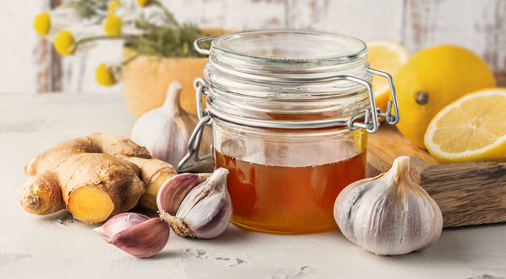 শীতে সুস্থ থাকতে খেতে পারেন যেসব খাবার