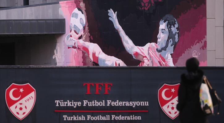 জুয়া ও ফিক্সিং কেলেঙ্কারিতে উত্তাল তুরস্কের ফুটবল: ৪৬ জনকে আটকের নির্দেশ