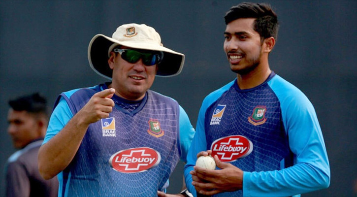 কাউন্টিতে নতুন অধ্যায় শুরু বাংলাদেশের সাবেক কোচ ডমিঙ্গোর