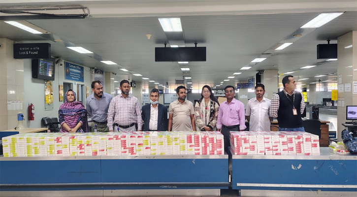 চট্টগ্রাম বিমানবন্দরে পরিত্যক্ত অবস্থায় মিললো ৮০০ কার্টন সিগারেট