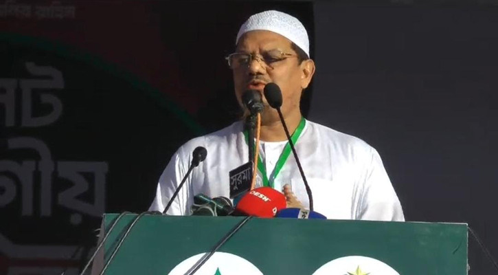 নির্বাচন পেছানোর জন্য ওরা পাগল হয়ে গেছে: চরমোনাই পীর