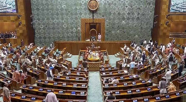 কর্মঘণ্টা শেষে আর অফিস নয়, লোকসভায় বিল উত্থাপন