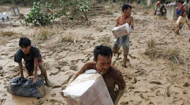 ইন্দোনেশিয়ায় বন্যা-ভূমিধসে নিহতের সংখ্যা ছাড়াল ৯০০