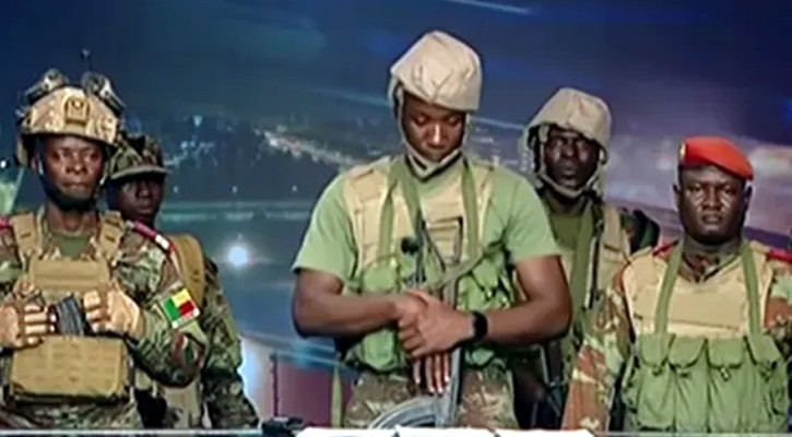 বেনিনে একটি ‘সামরিক’ দলের ক্যু: প্রেসিডেন্টকে ‘উৎখাত’, সীমান্ত বন্ধের দাবি