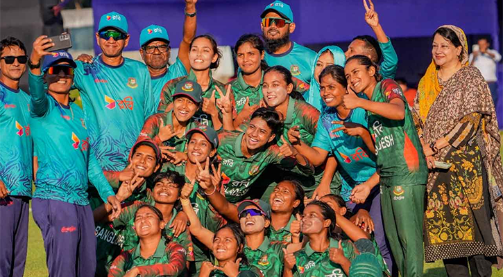 পাকিস্তানকে হারিয়ে সিরিজে এগিয়ে গেল বাংলাদেশ