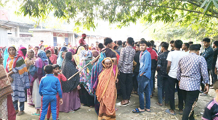 মেহেরপুরে সড়ক দুর্ঘটনায় এসএসসি পরীক্ষার্থী নিহত, আহত ৭