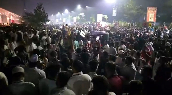 ১০ ঘণ্টা পর সড়ক ছাড়লেন মোবাইল ব্যবসায়ীরা