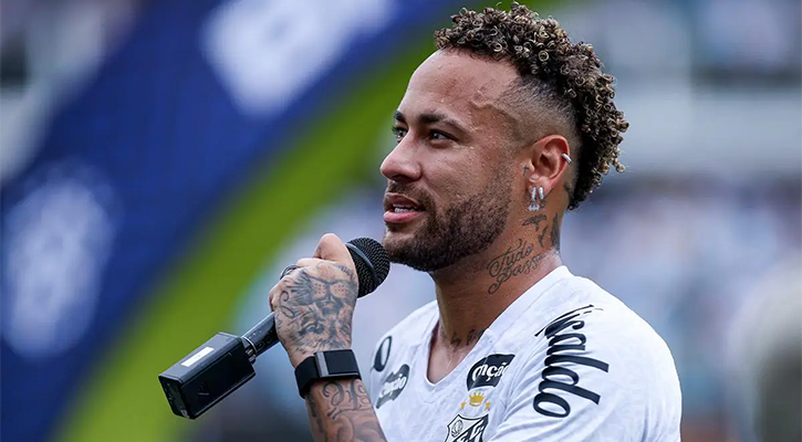 সান্তোসকে বাঁচিয়ে এবার অস্ত্রোপচারের টেবিলে নেইমার