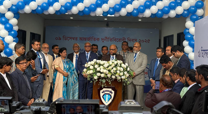 দুর্নীতিবাজদের নির্বাচিত করবেন না: দুদক চেয়ারম্যান