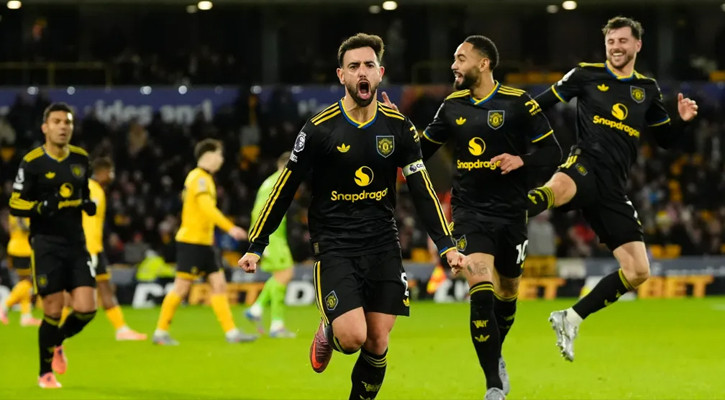 ব্রুনো-মাউন্টের কাঁধে চড়ে ইউনাইটেডের বড় জয়