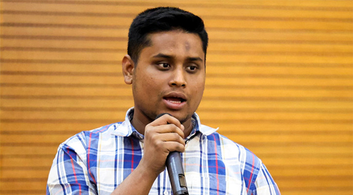 ‘আমাকে সারারাত বাথরুমের সামনে দাঁড় করিয়ে রাখা হয়’