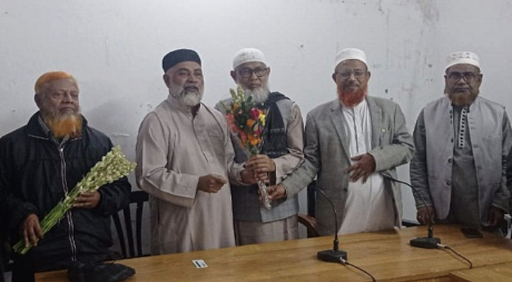 ৩০ অনুসারী নিয়ে জামায়াতে যোগ দিলেন সাতক্ষীরার সাবেক এমপি সালাউদ্দিন