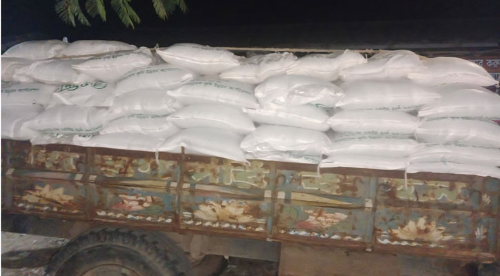 নওগাঁয় ১৩০ বস্তা ডিএপি ও ৩০ বস্তা টিএসপি সার আটক