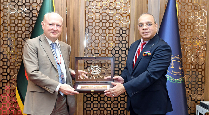 সুপ্রিম কোর্ট সচিবালয় প্রতিষ্ঠা: প্রধান বিচারপতির প্রশংসায় জার্মান রাষ্ট্রদূত