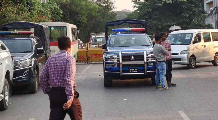 তফসিল কেন্দ্র করে নির্বাচন ভবনে নিরাপত্তা জোরদার