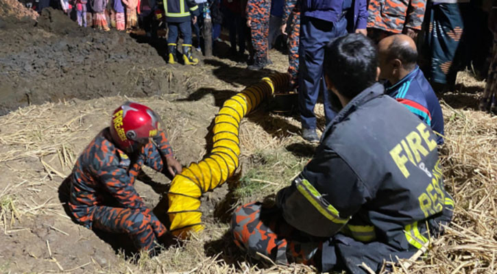 ২৫ ঘণ্টা পেরিয়ে গেলেও উদ্ধার হয়নি শিশু সাজিদ