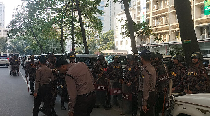 ফের বাদামতলায় আন্দোলনকারীরা, কঠোর নিরাপত্তায় অর্থ মন্ত্রণালয়