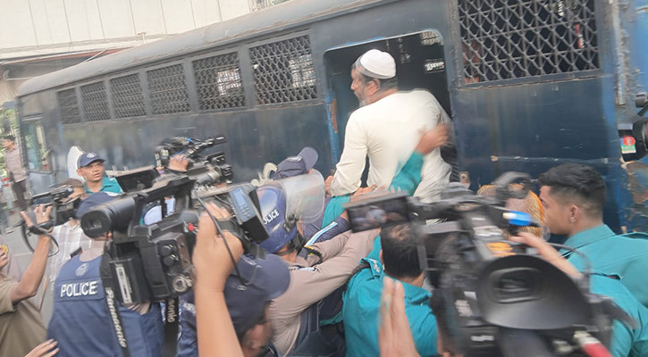 সচিবালয় থেকে ৪ আন্দোলনকারী গ্রেপ্তার