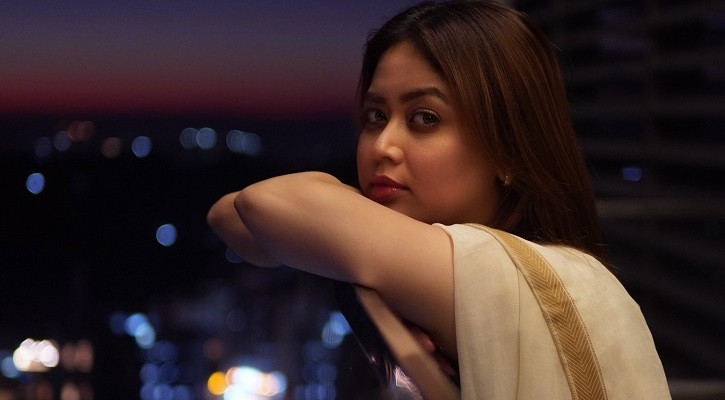 প্রতারক পুরুষ বিশ্বাসঘাতকতা লুকিয়ে রাখে: ভাবনা