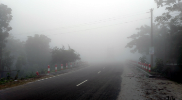 ৮ ডিগ্রির ঘরে নামল তাপমাত্রা, কমতে পারে আরও