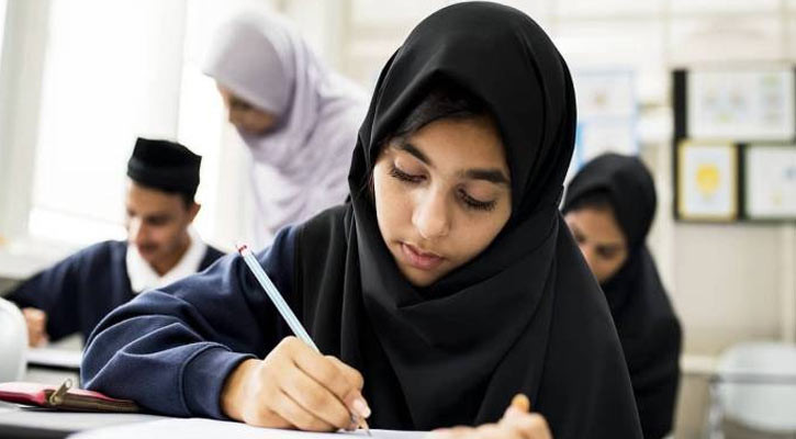 অস্ট্রিয়ায় ১৪ বছরের নিচে মুসলিম মেয়েদের স্কুলে হিজাব নিষিদ্ধ