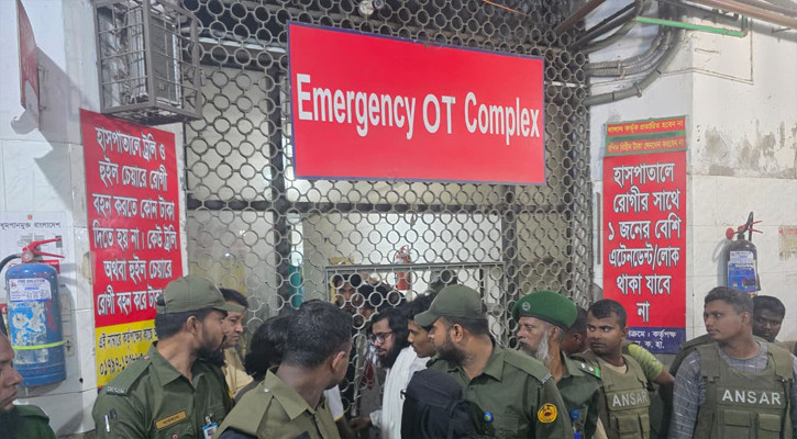 ওসমান হাদীর মাথায় গুলি ঢুকে বেরিয়ে যায়, জানালেন চিকিৎসকরা